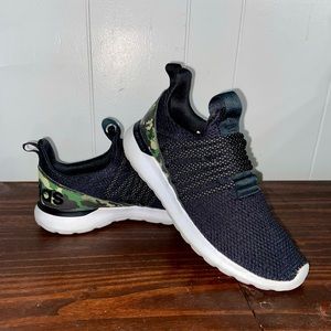 Almost new, worn once! Adidas Boys Camo Sneakers - size 7
